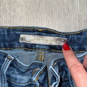 Athleta women’s jeans size 4 crop length, wapis wash